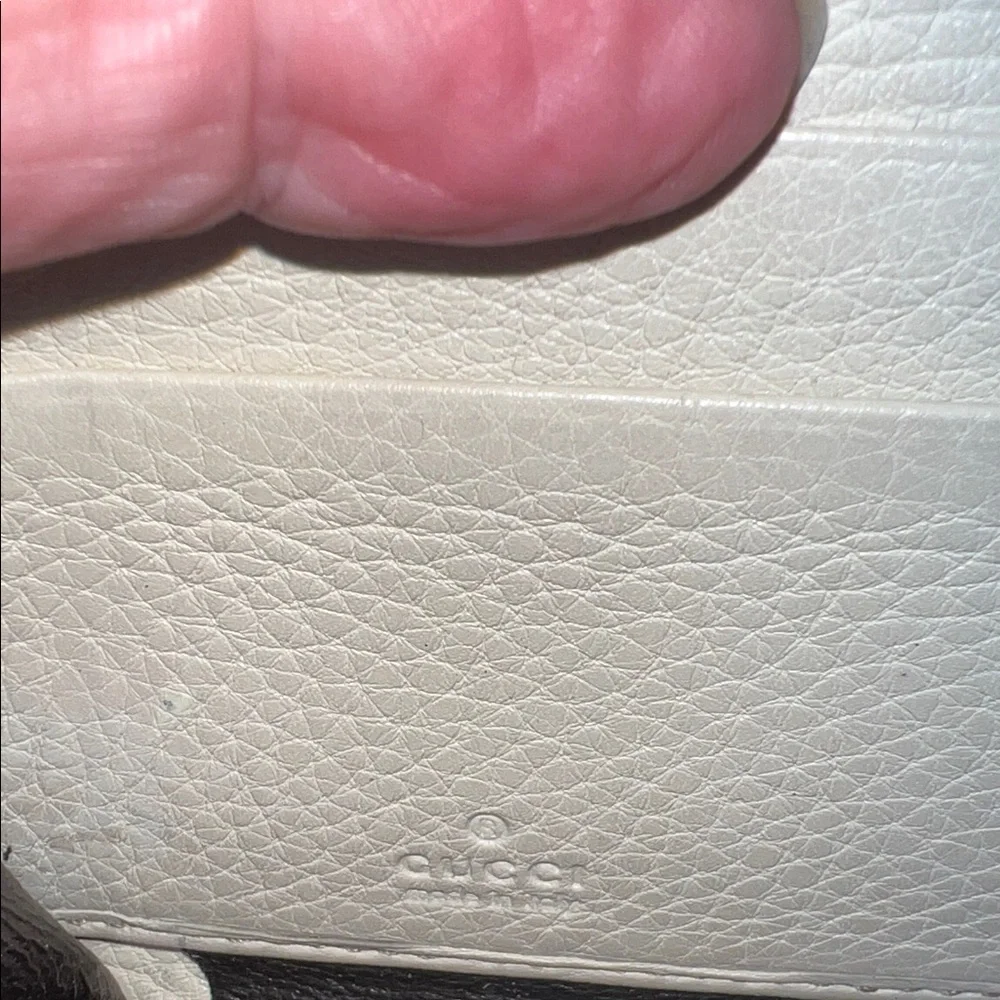 Gucci Dark Brown Leather Wallet in good used condition - Picture 8 of 12